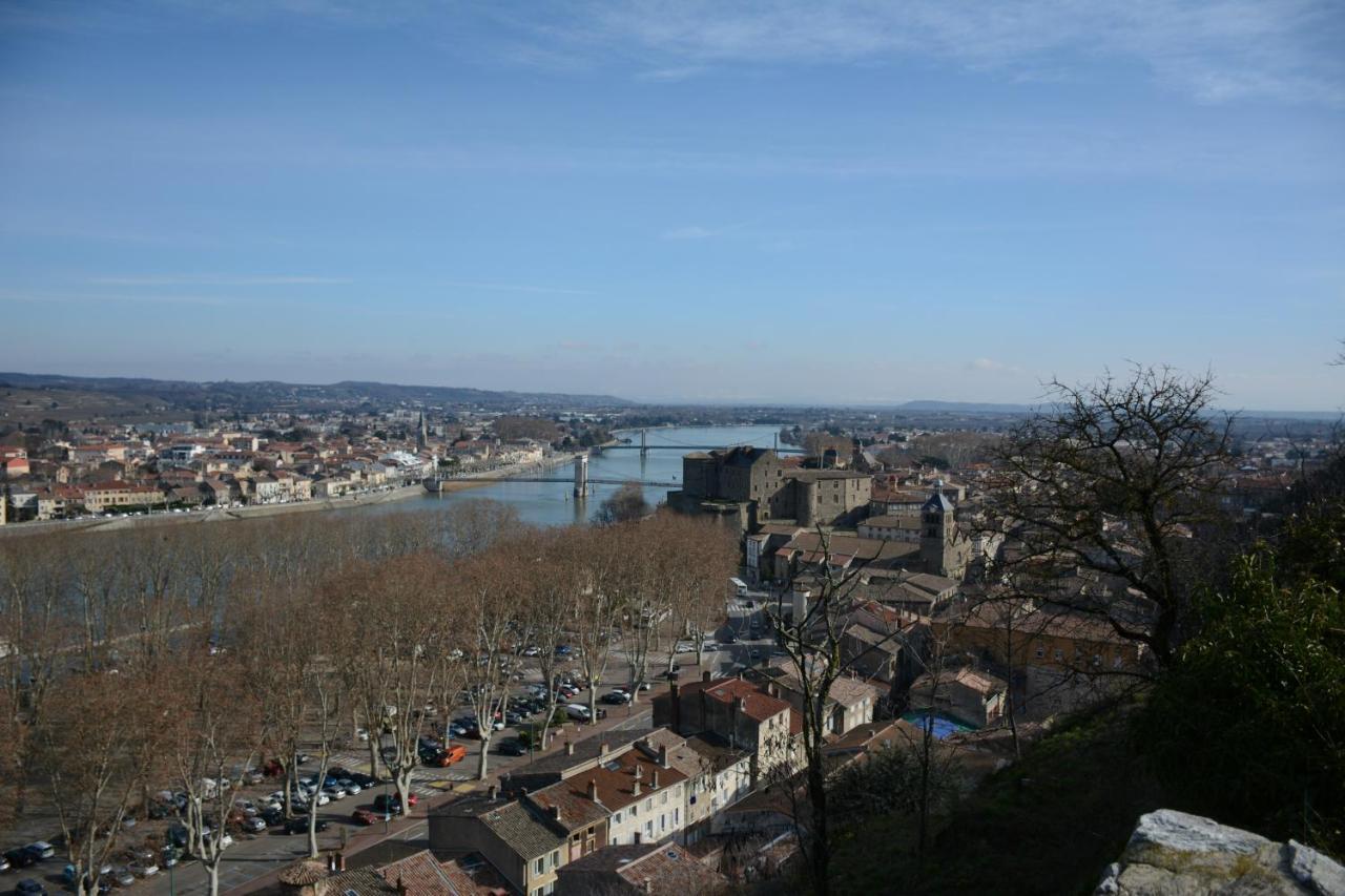 L'Oiseau Bleu Hotel Tournon-sur-Rhone Ngoại thất bức ảnh